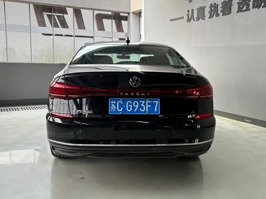 Volkswagen Passat — фото 8