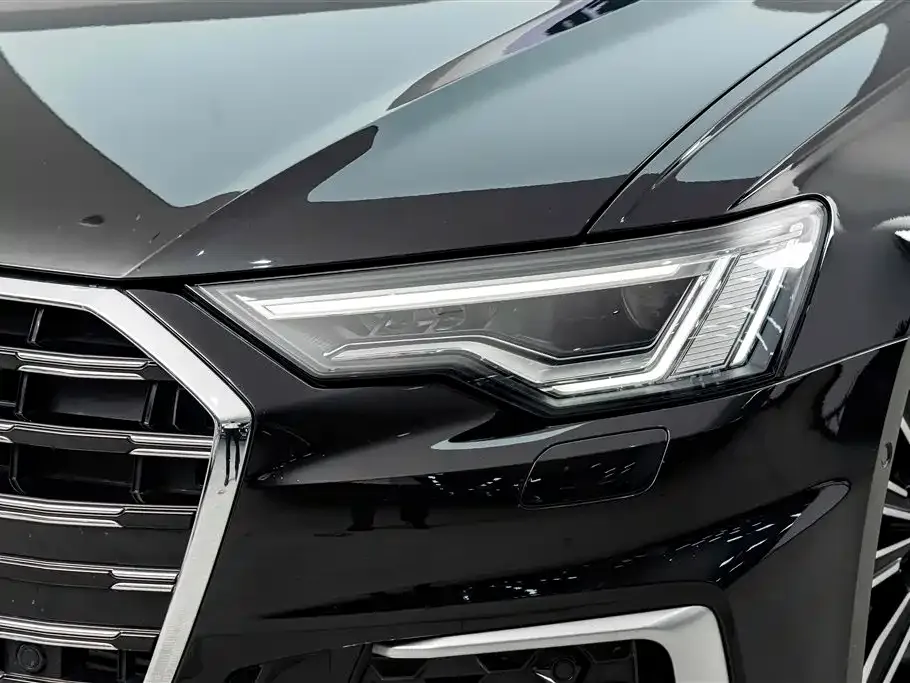 Audi A6L — фото 9