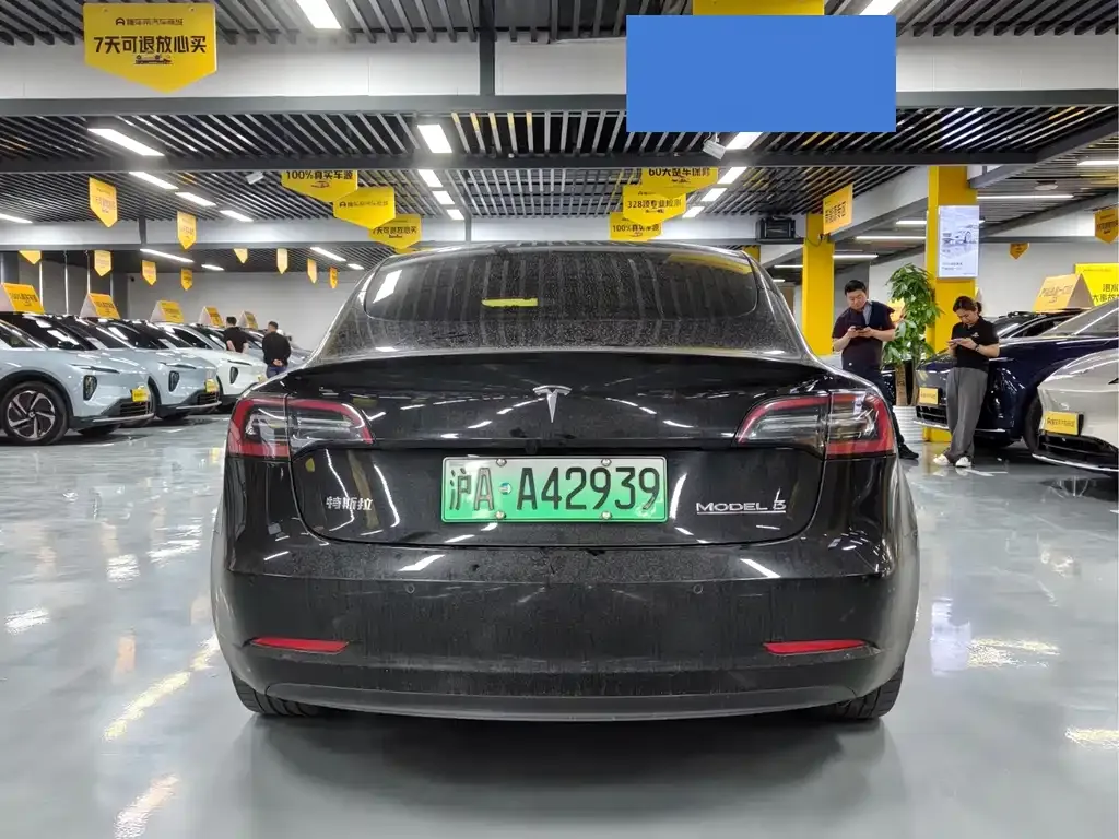 Tesla Model 3 — фото 9