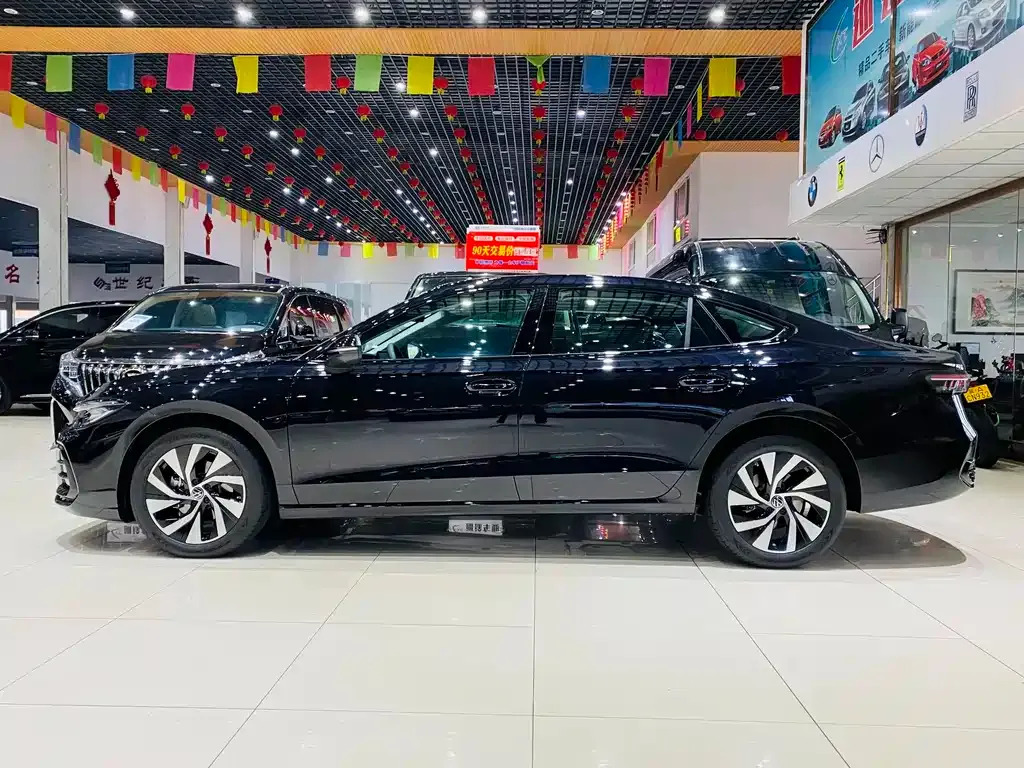 Volkswagen Passat — фото 8