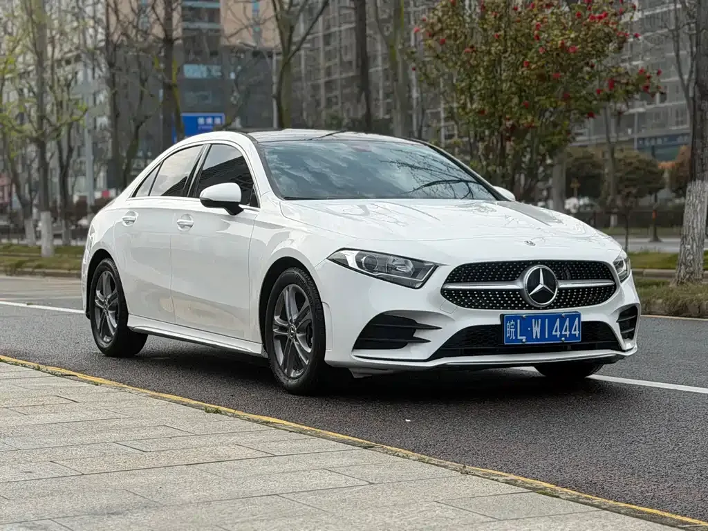 Mercedes-Benz A-Class — фото 7