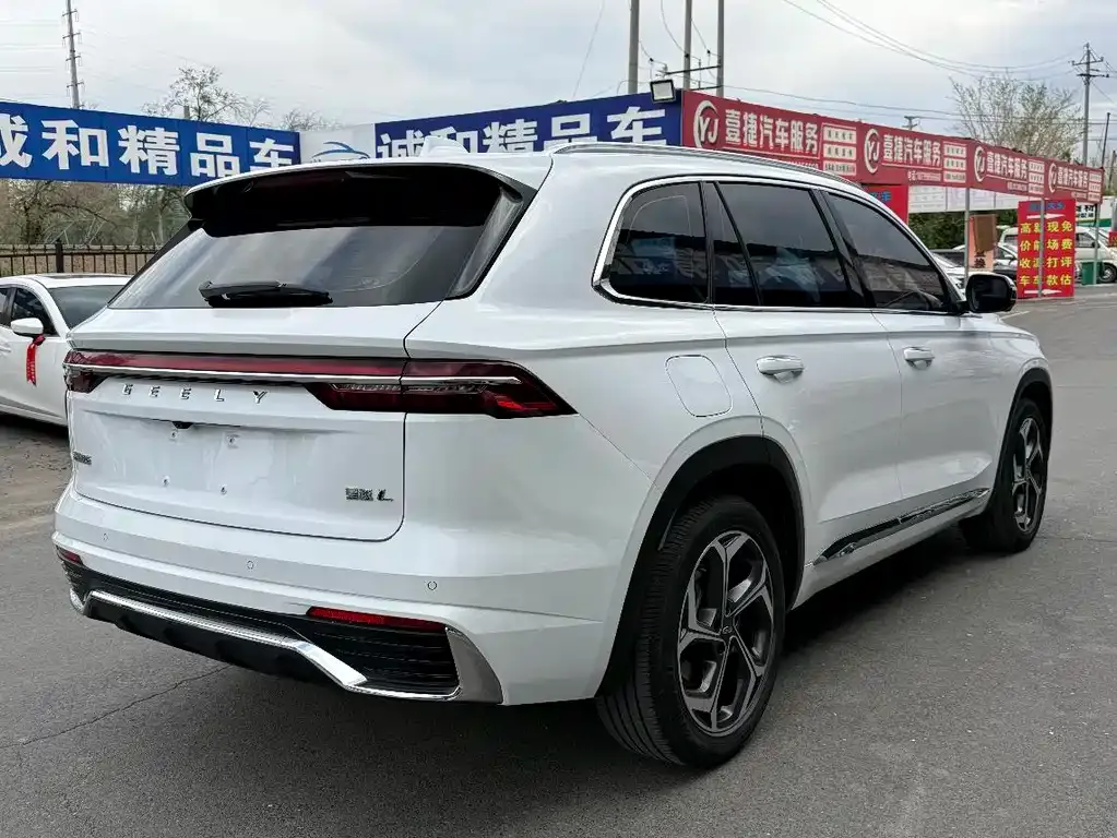 Geely Xingyue L — фото 6