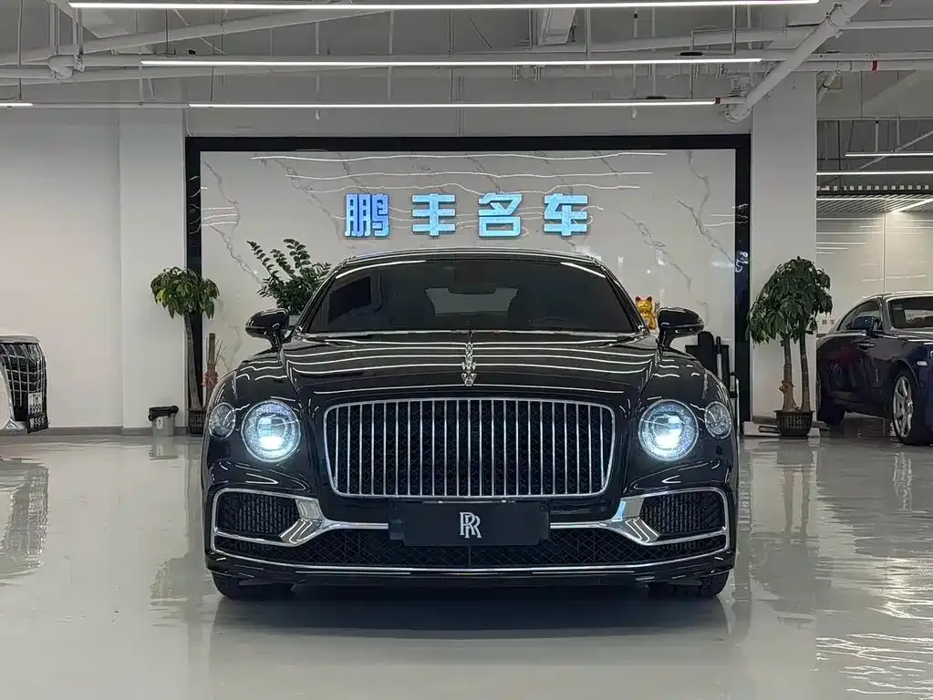 Bentley Flying Spur — фото 10