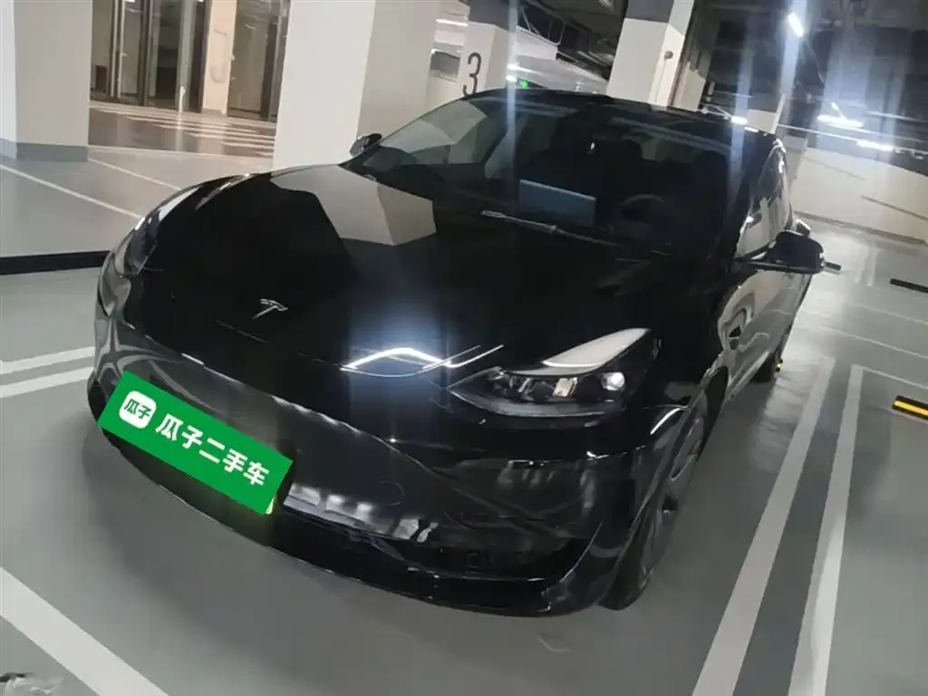 Tesla Model 3 — фото 3