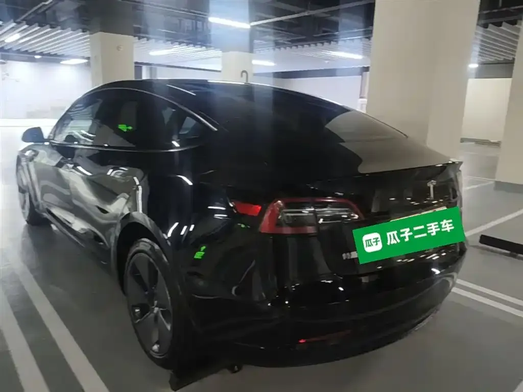 Tesla Model 3 — фото 4