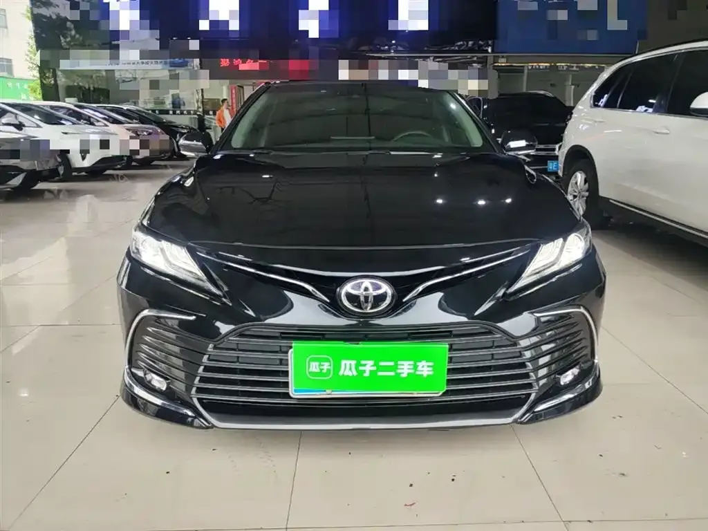 Toyota Camry — фото 10