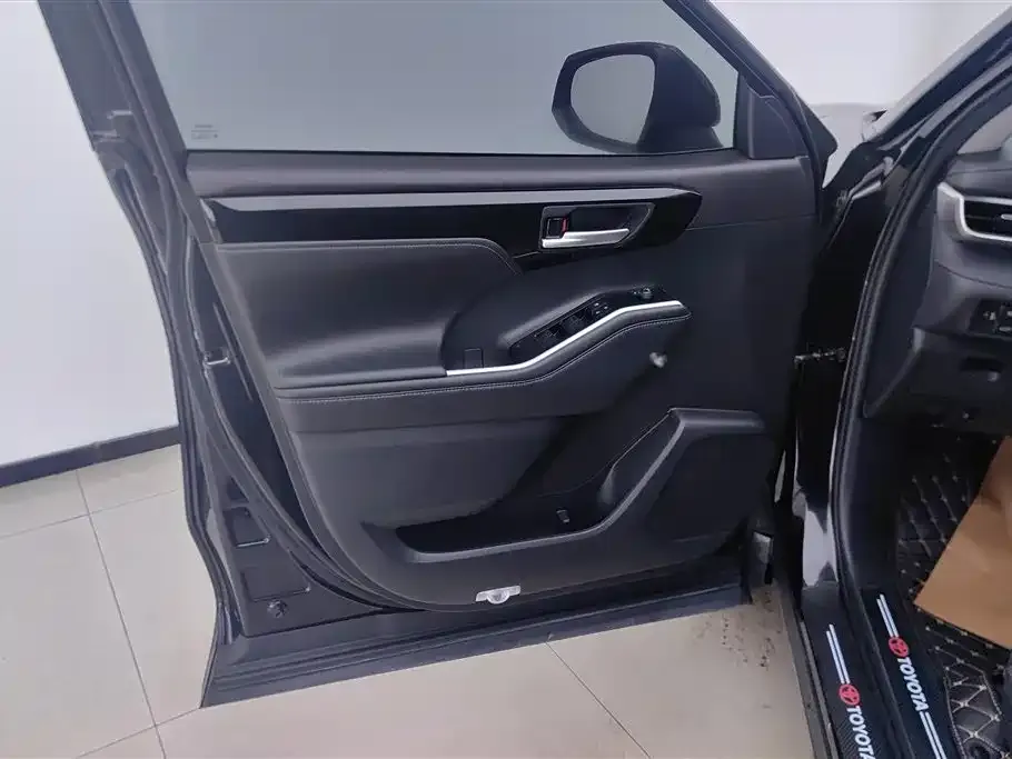Toyota Highlander 2024 из CN, фото 7