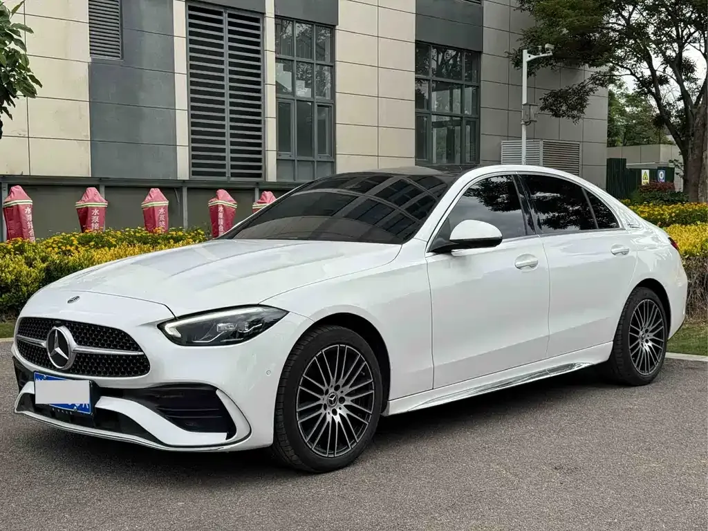 Mercedes-Benz C-Class — фото 1