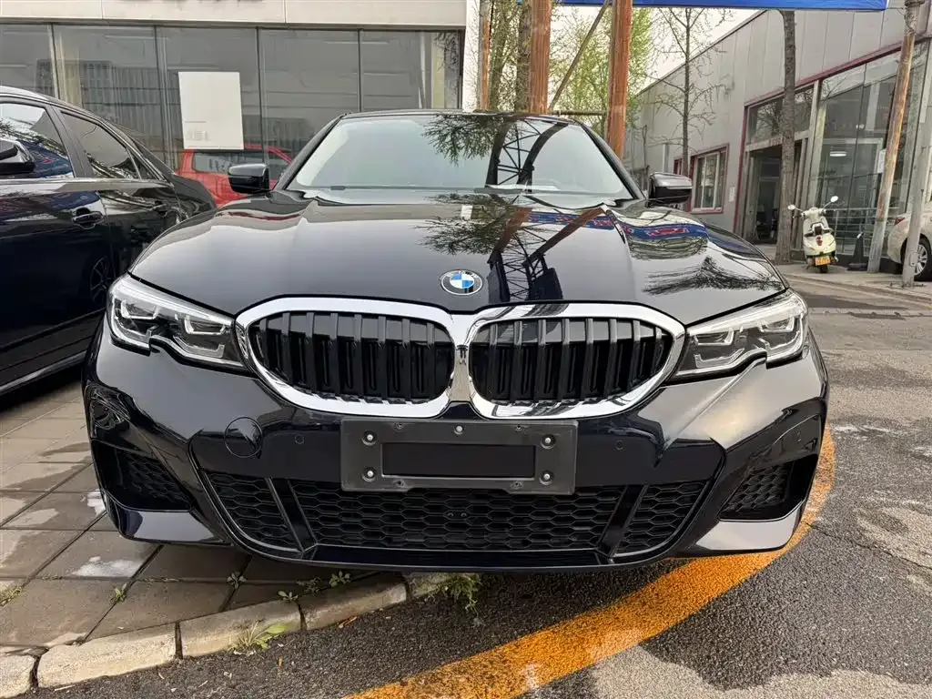BMW 3 Series — фото 1