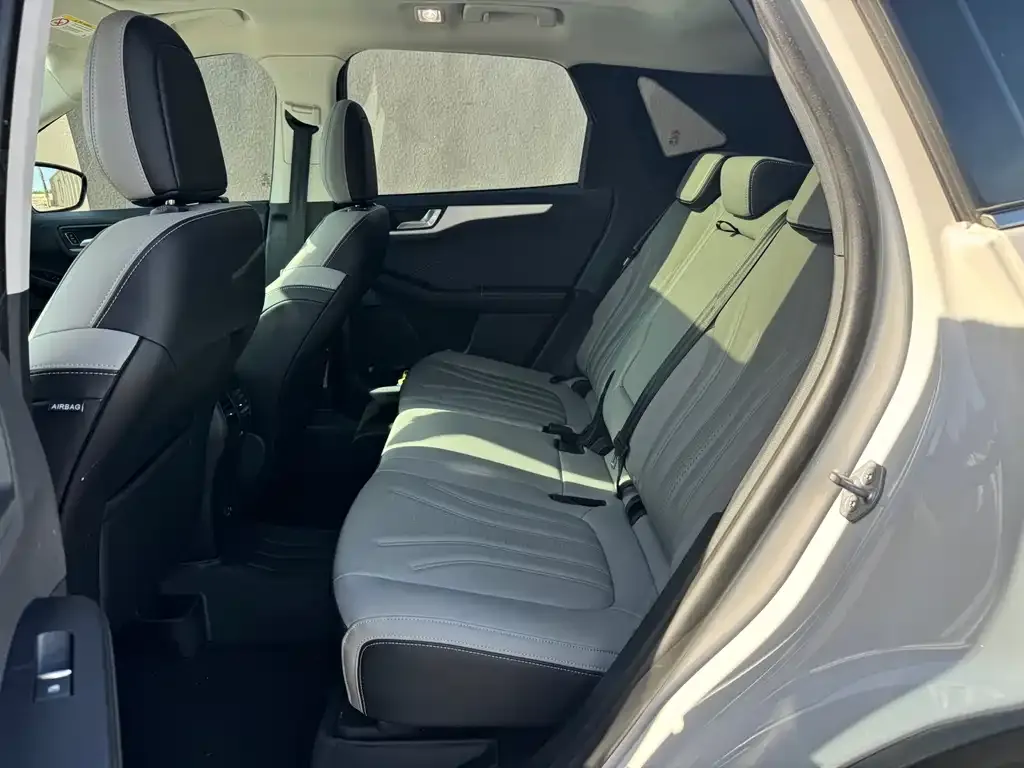 Ford Escape 2024 из CN, фото 10