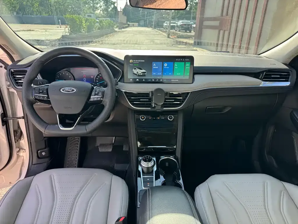 Ford Escape 2024 из CN, фото 5