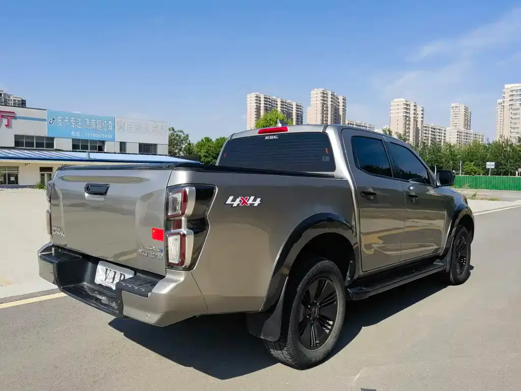 Isuzu D-MAX 2023 из CN, фото 2