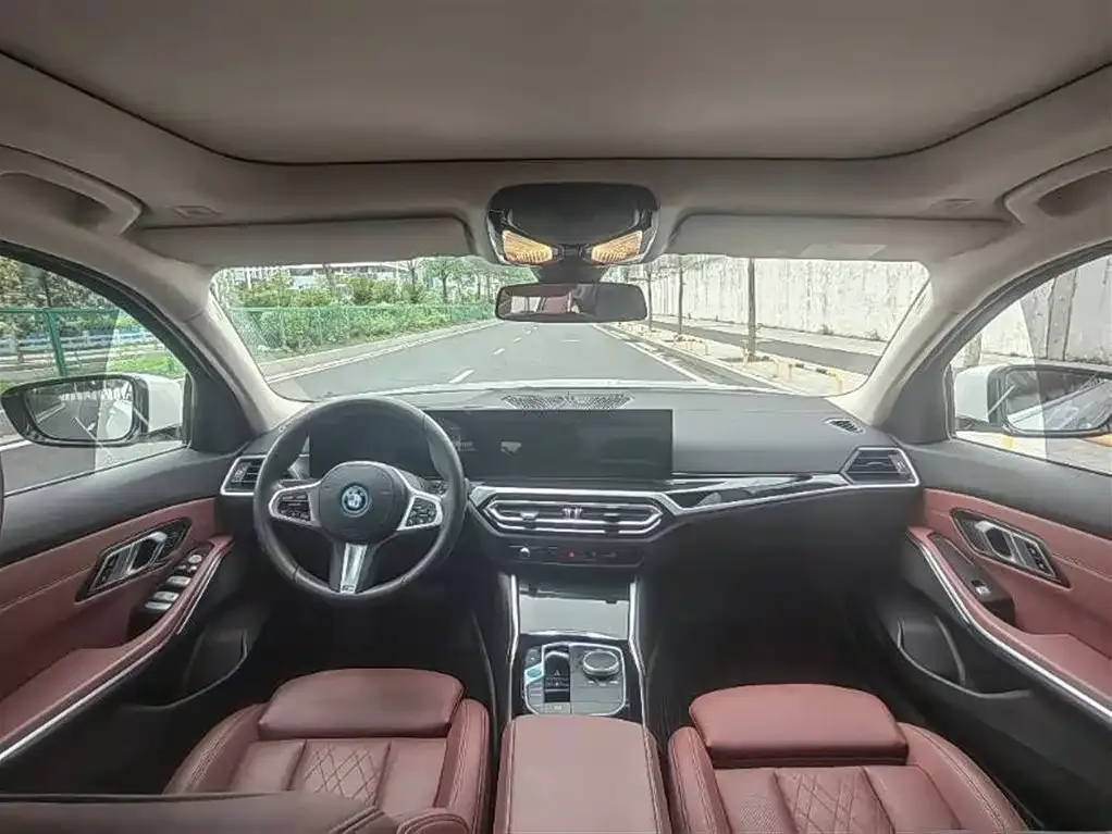 BMW i3 — фото 8