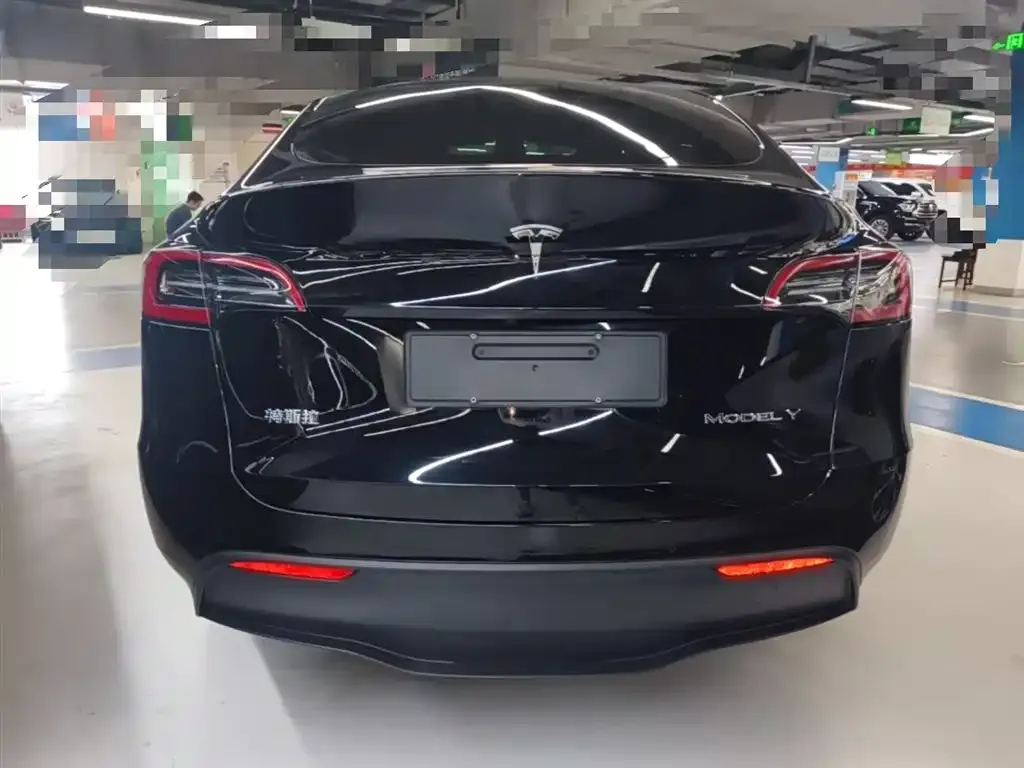 Tesla Model Y — фото 7