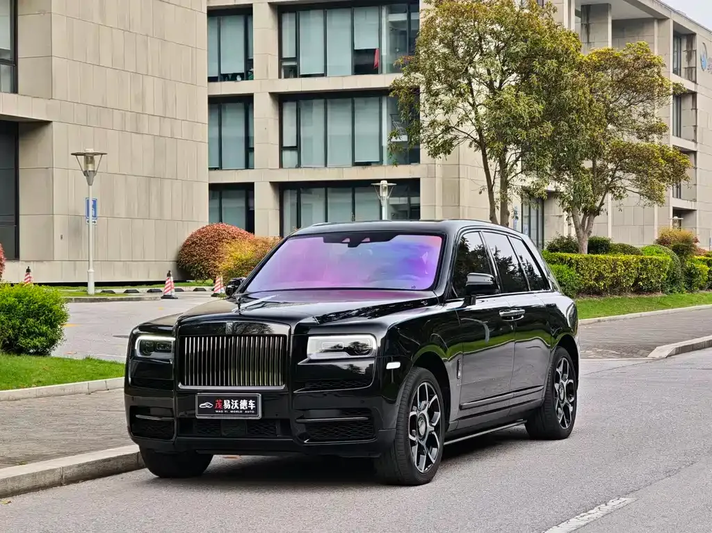 Rolls-Royce Cullinan — фото 1