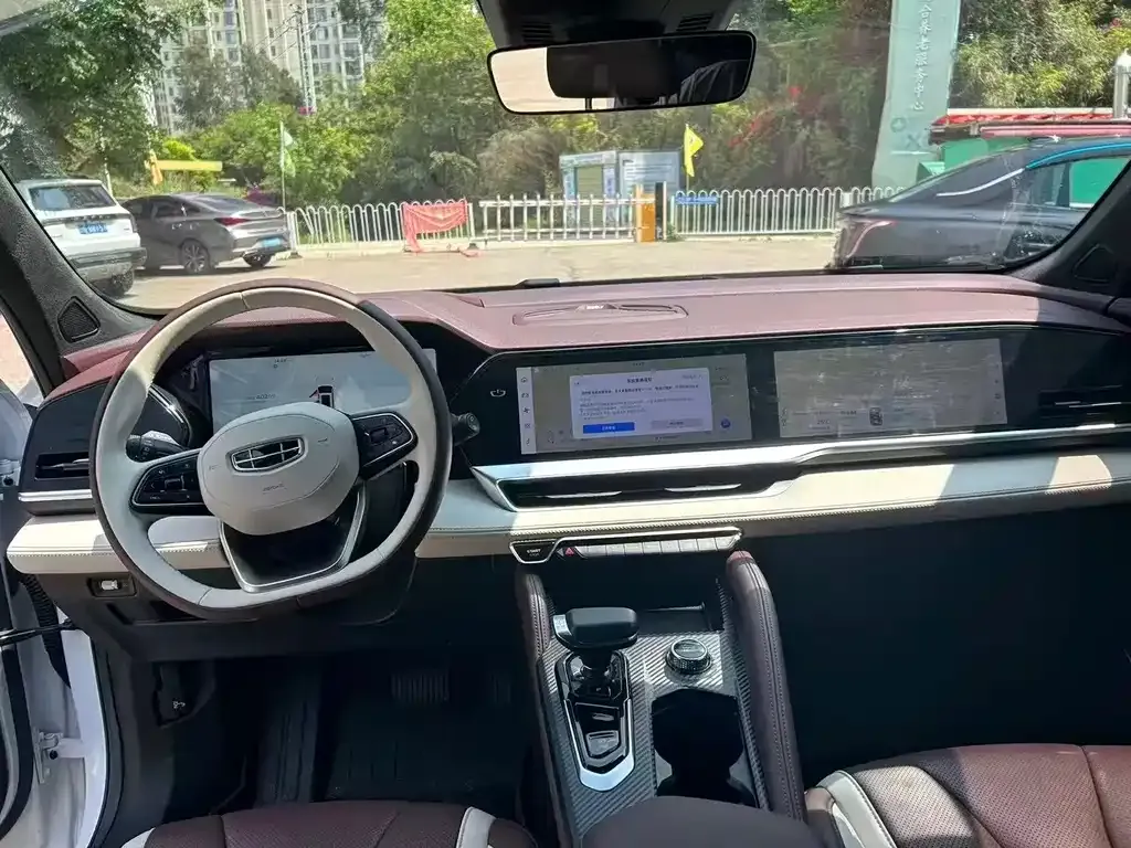 Geely Xingyue L 2023 из CN, фото 2