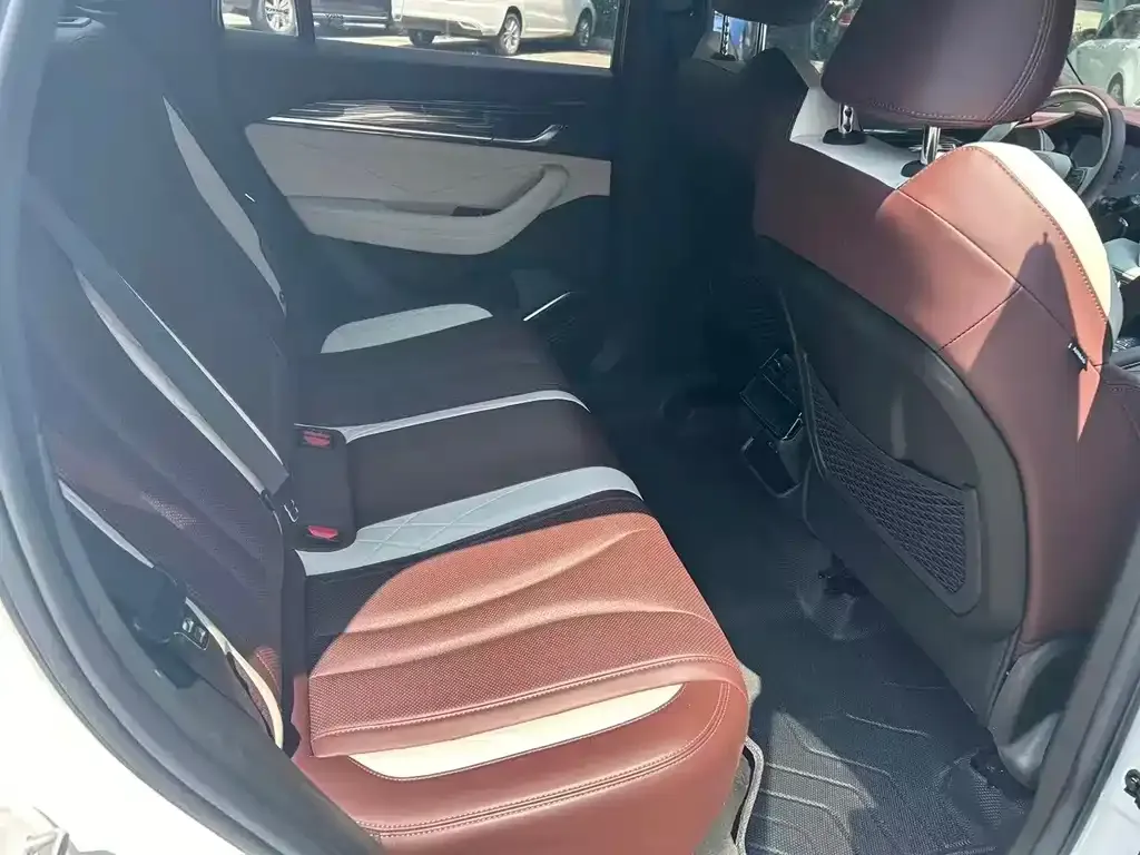 Geely Xingyue L 2023 из CN, фото 5