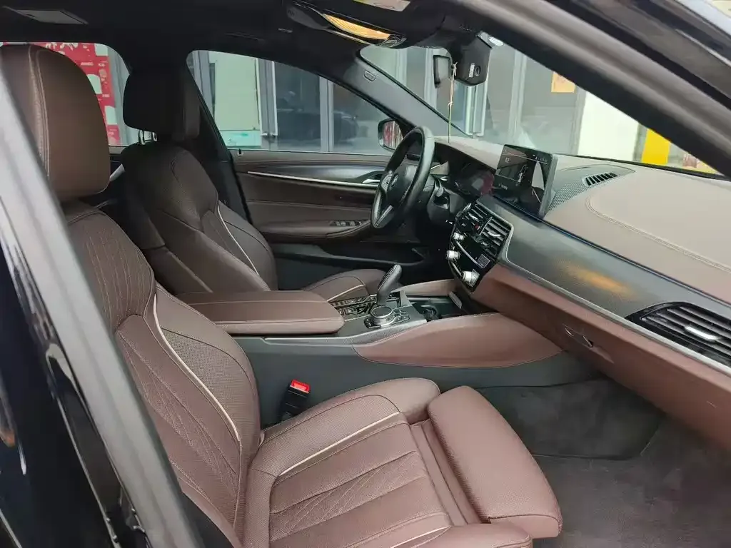 BMW 5 Series New Energy — фото 4