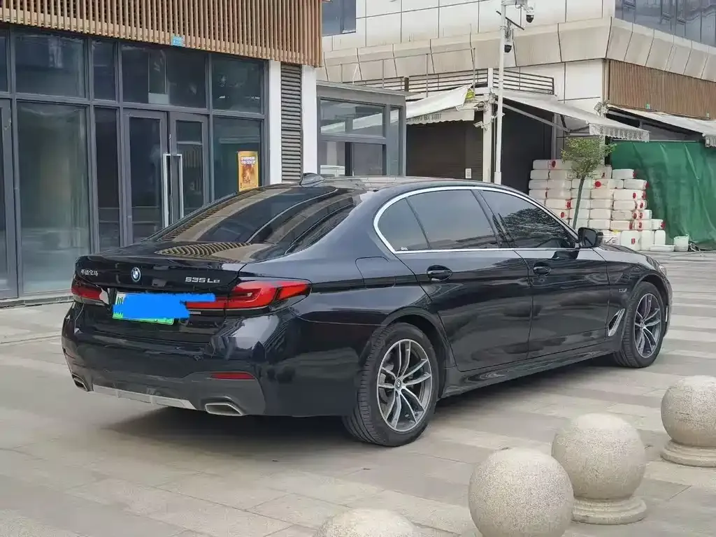 BMW 5 Series New Energy — фото 5