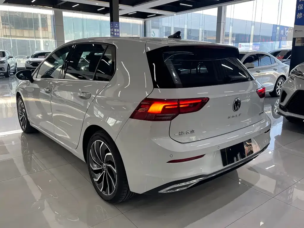Volkswagen Golf — фото 2