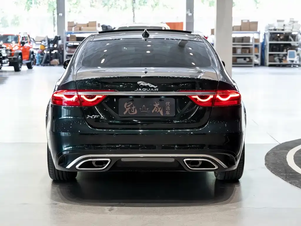 Jaguar XFL — фото 6