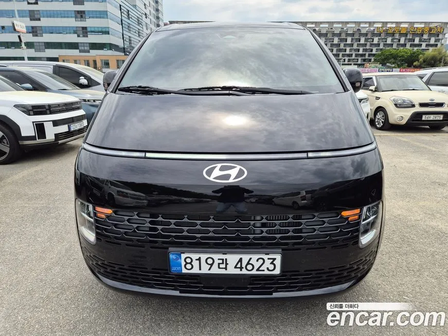 Hyundai Staria — фото 1