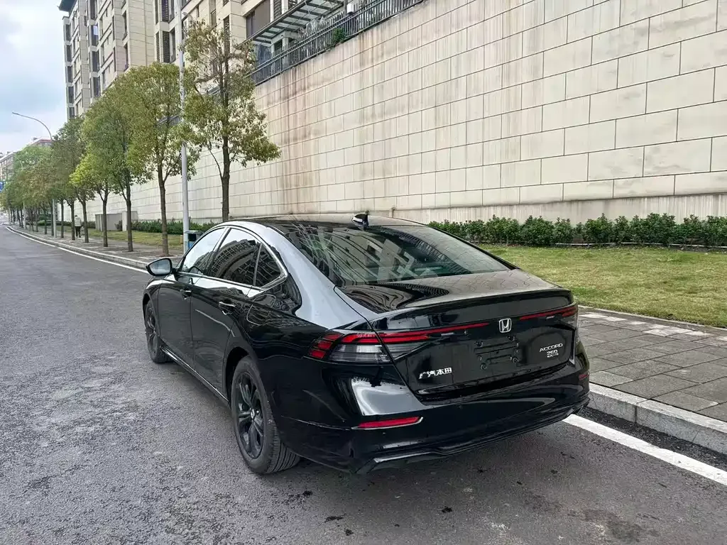 Honda Accord — фото 6