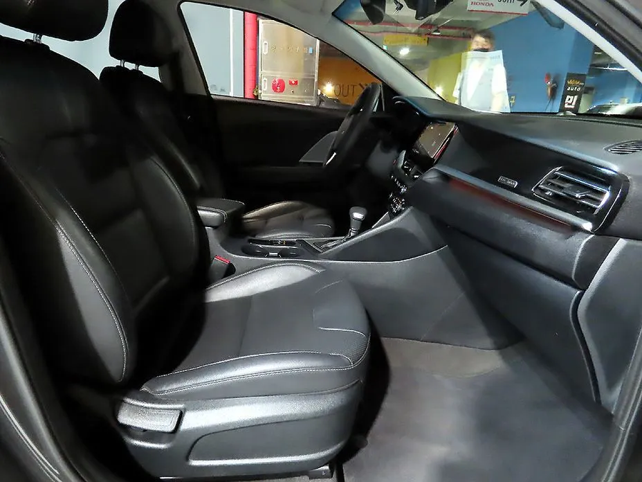 Kia Niro — фото 10
