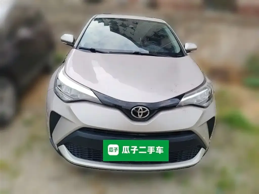 Toyota C-HR — фото 9