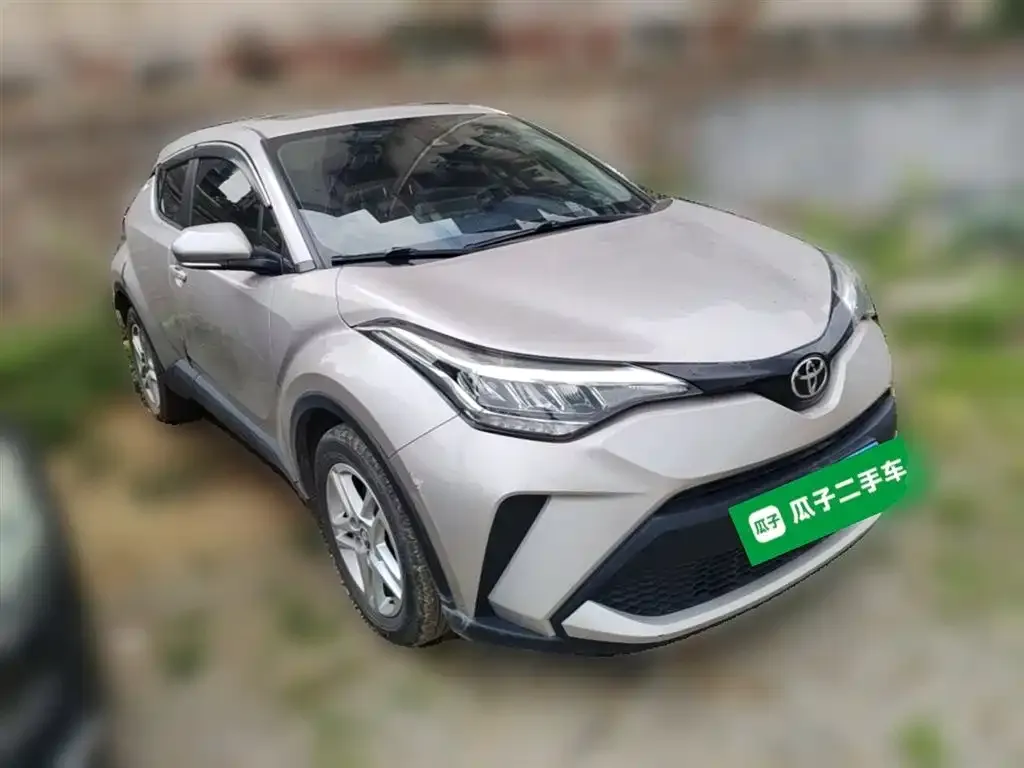 Toyota C-HR — фото 8