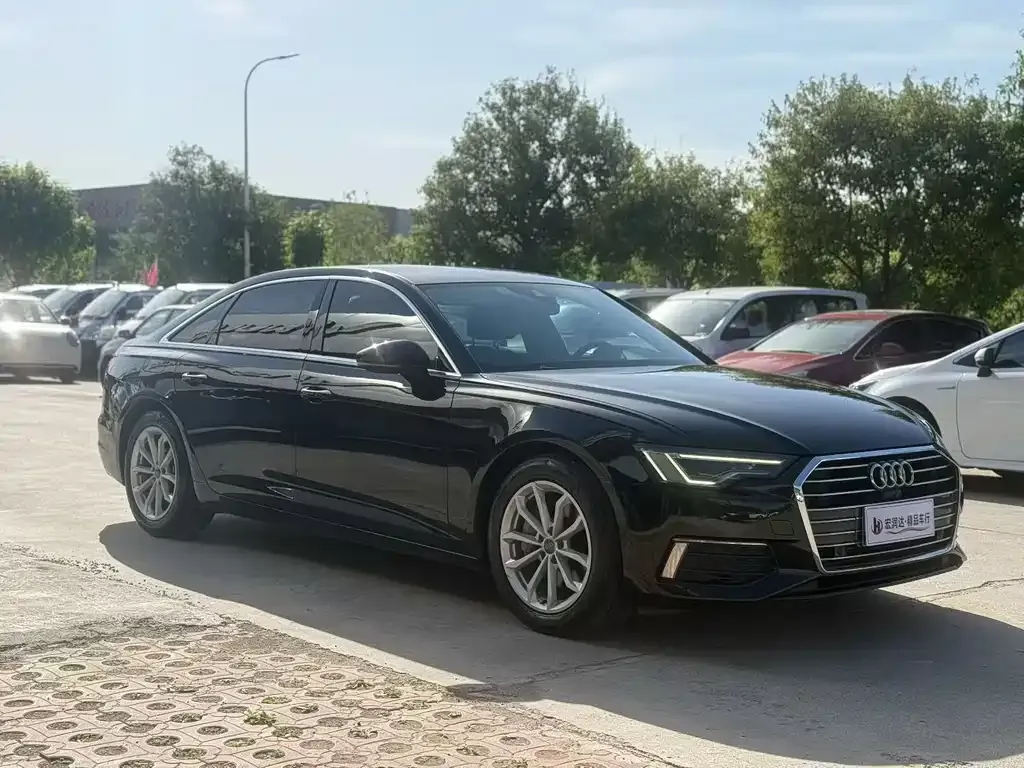 Audi A6L — фото 8