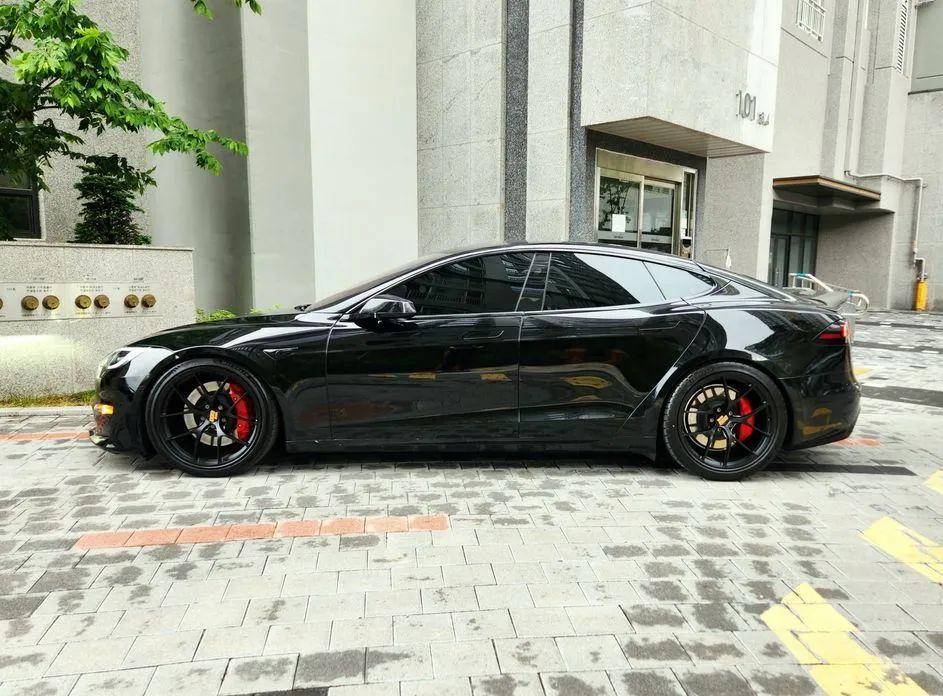 Tesla Model S 2023 из KR, фото 7