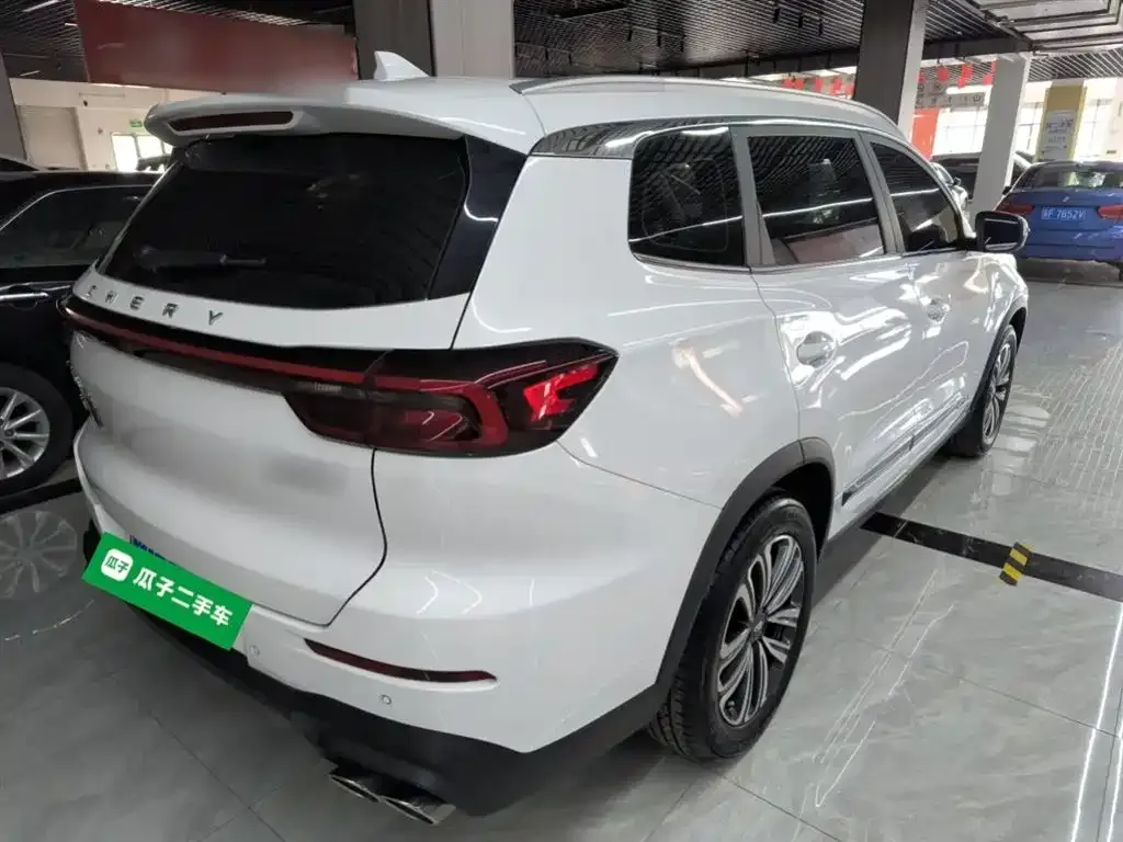 Chery Tiggo 8 — фото 10