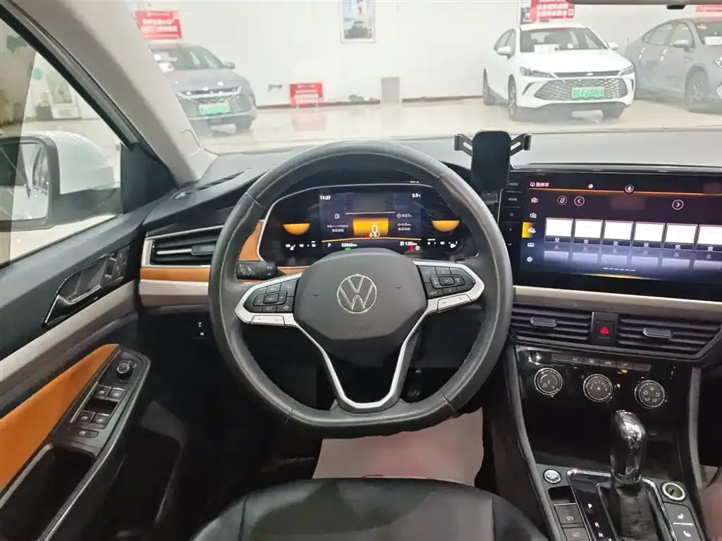 Volkswagen Bora 2023 из CN, фото 6