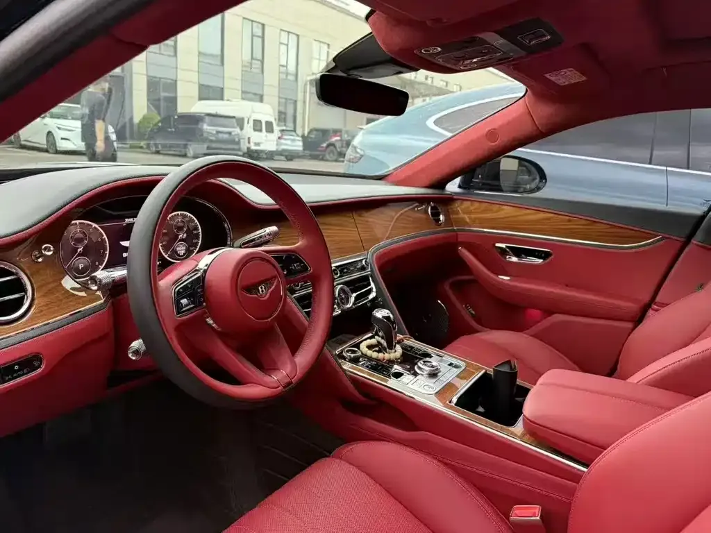 Bentley Flying Spur — фото 7