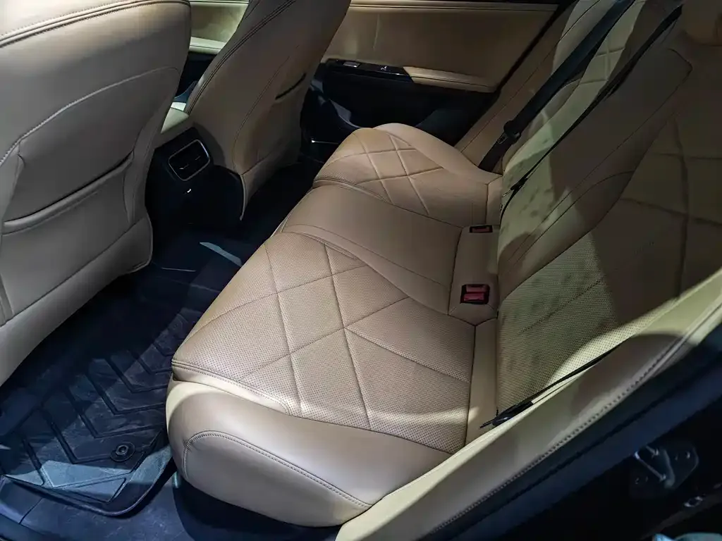 Geely Galaxy L6 2024 из CN, фото 8