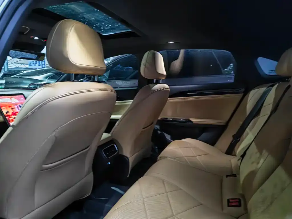 Geely Galaxy L6 2024 из CN, фото 7