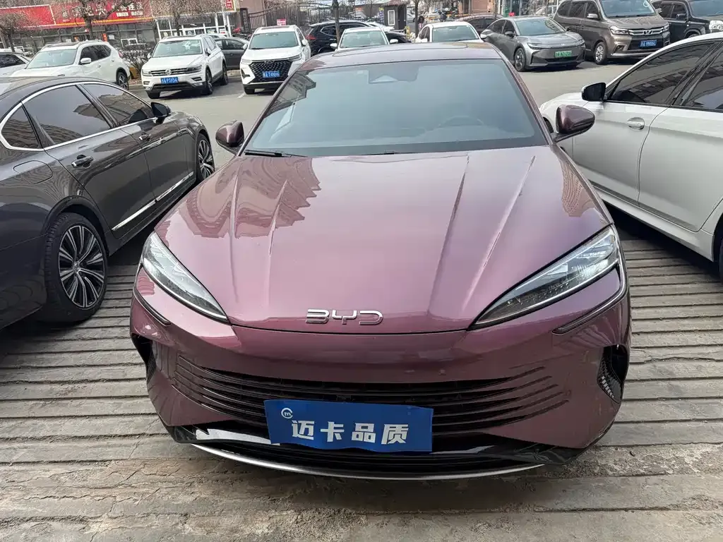 BYD Seal — фото 8