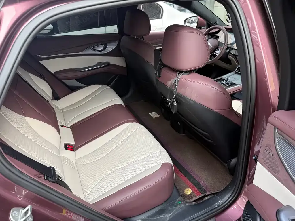 BYD Seal — фото 2