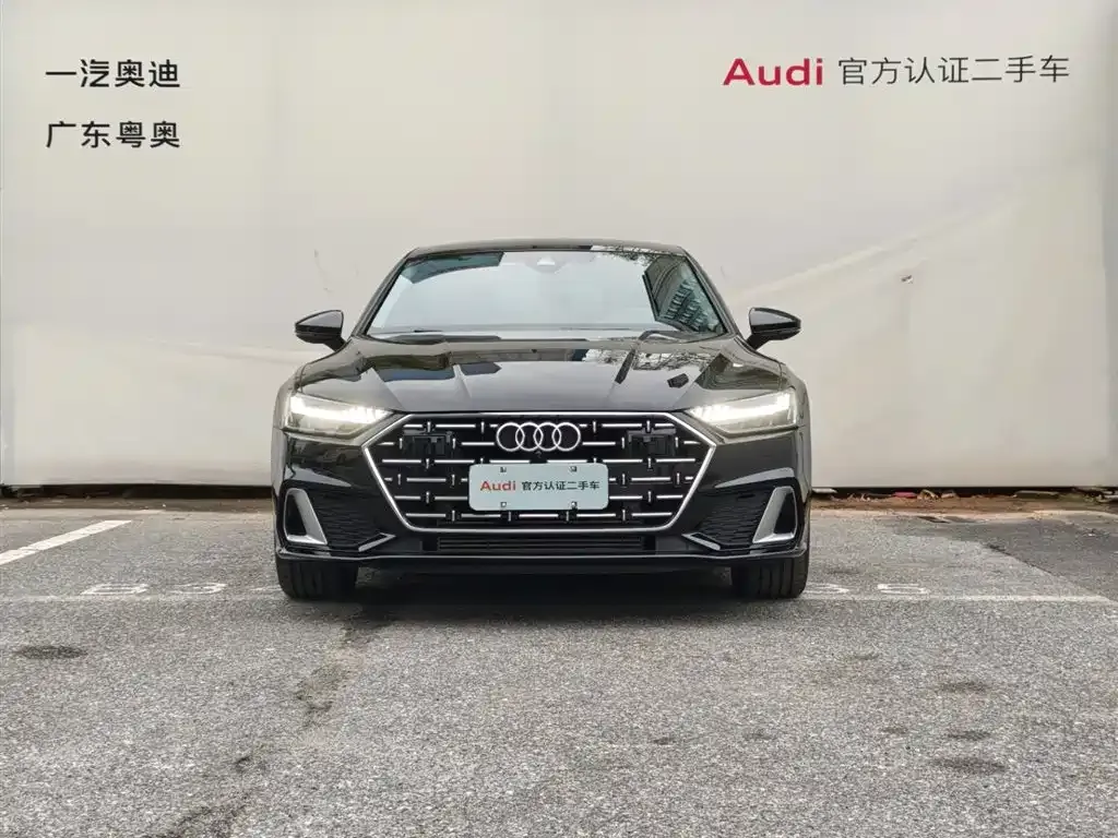 Audi A7L — фото 9