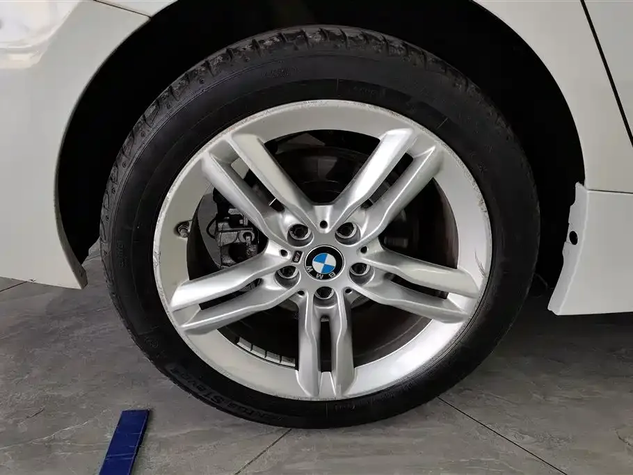 BMW 1 Series 2021 из CN, фото 2