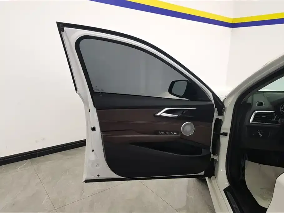 BMW 1 Series 2021 из CN, фото 6