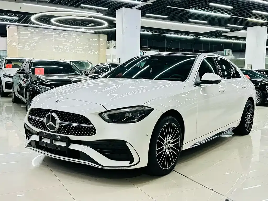 Mercedes-Benz C-Class — фото 1