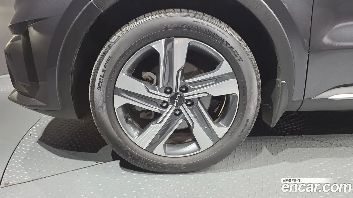 Kia Sorento — фото 6
