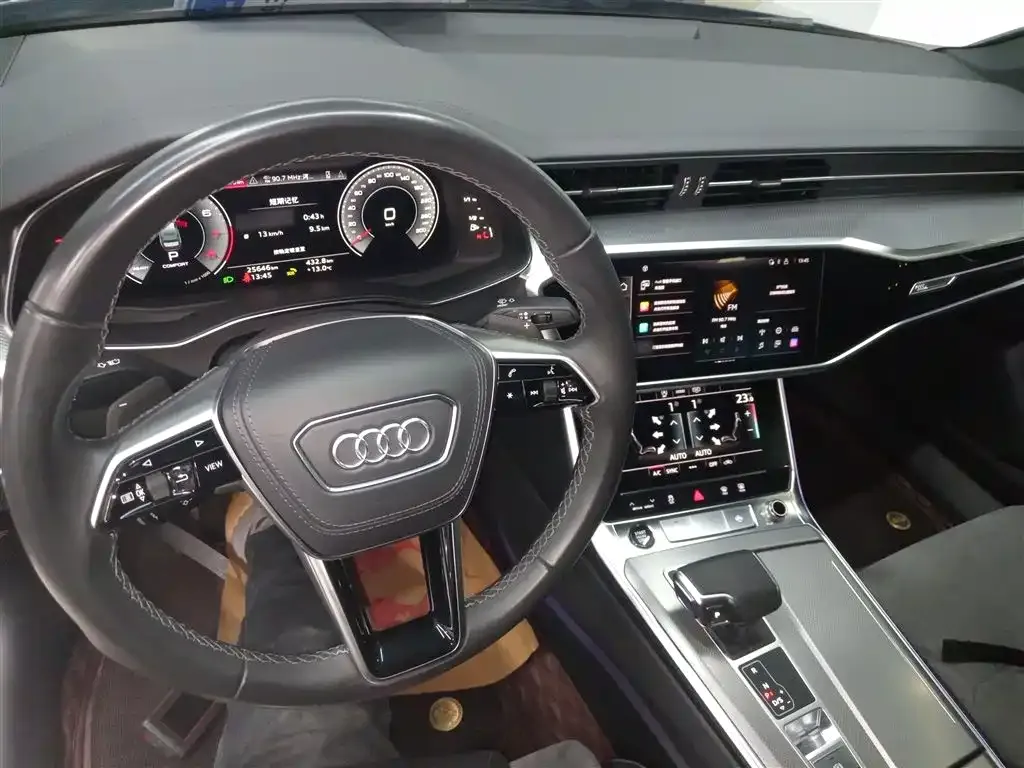 Audi A6L — фото 10