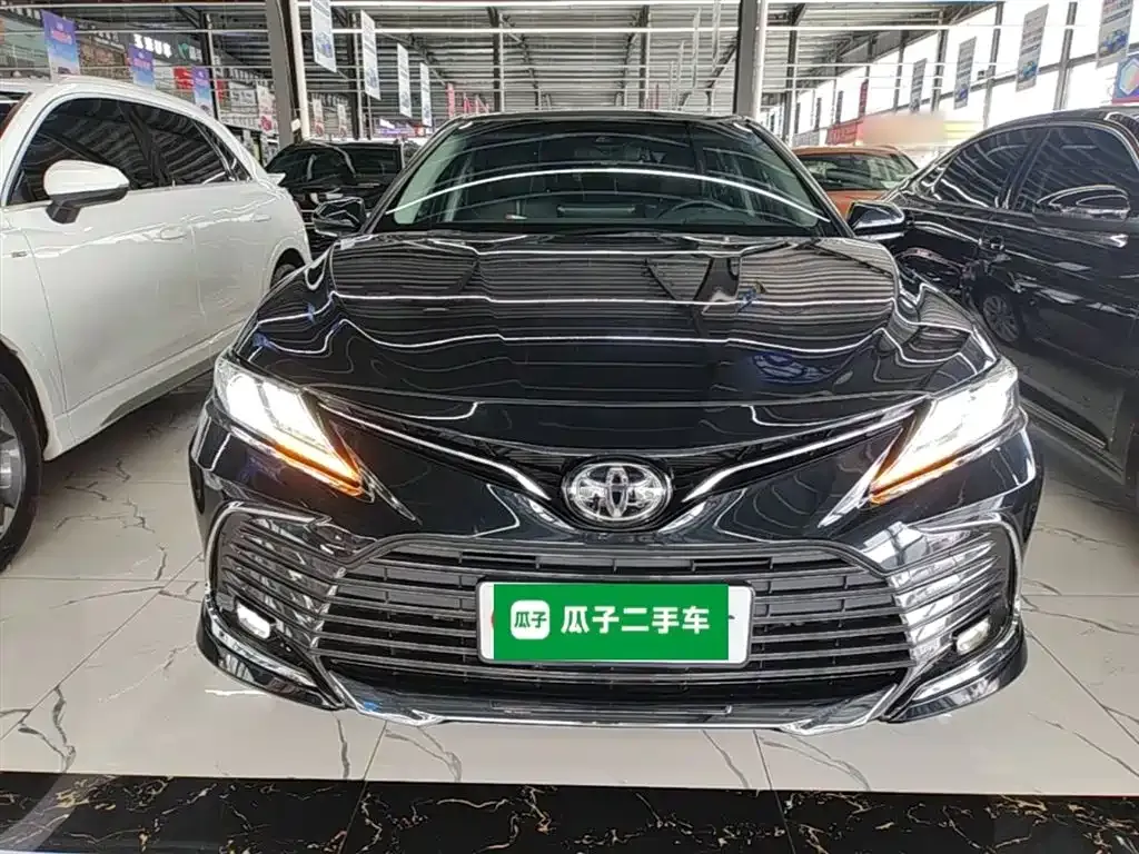 Toyota Camry — фото 7