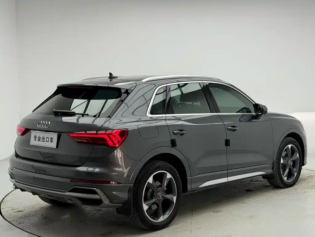 Audi Q3 — фото 7