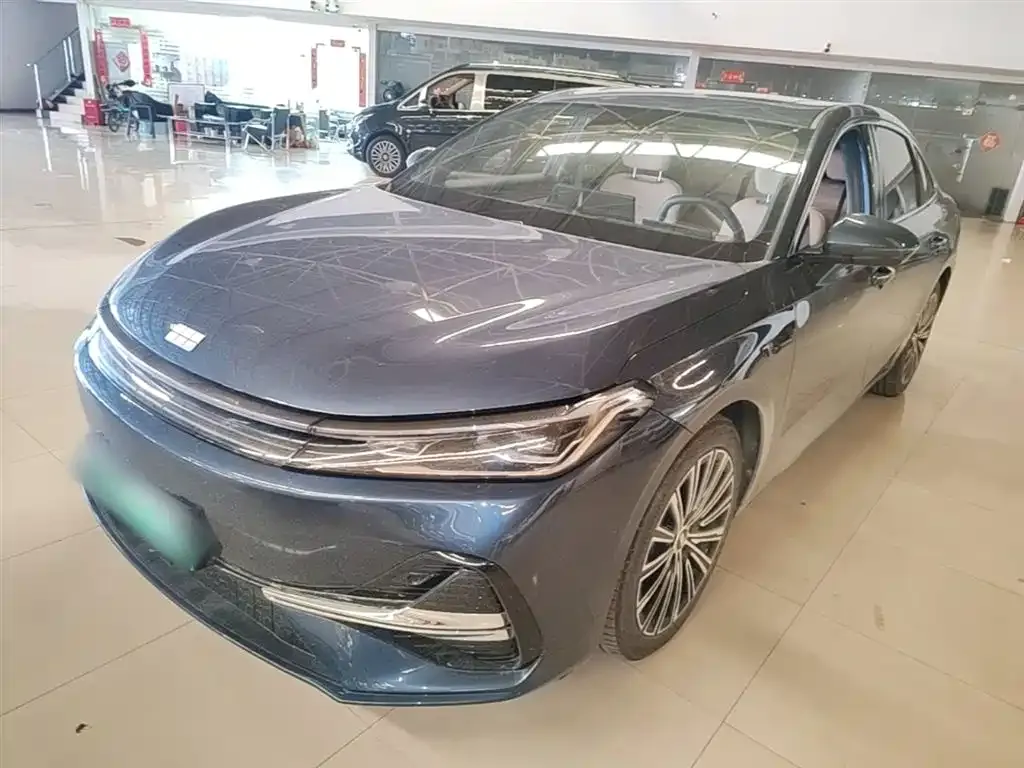 Geely Galaxy A7 — фото 1