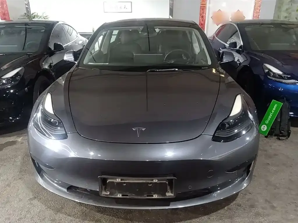 Tesla Model 3 — фото 10
