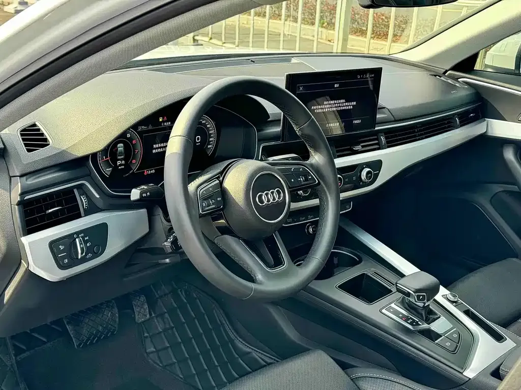 Audi A4L — фото 5